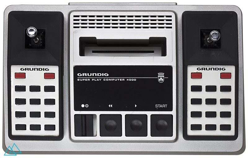 Top view of video game console Grundig Super Play Computer 4000 of the family 1292 Advanced Programmable Video System